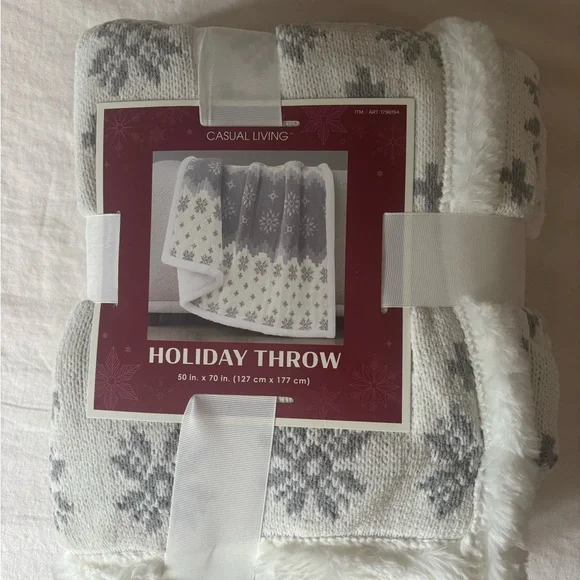 Cozy Snowflake Pattern Holiday Throw Blanket - Gray and White - Picture 2 of 4